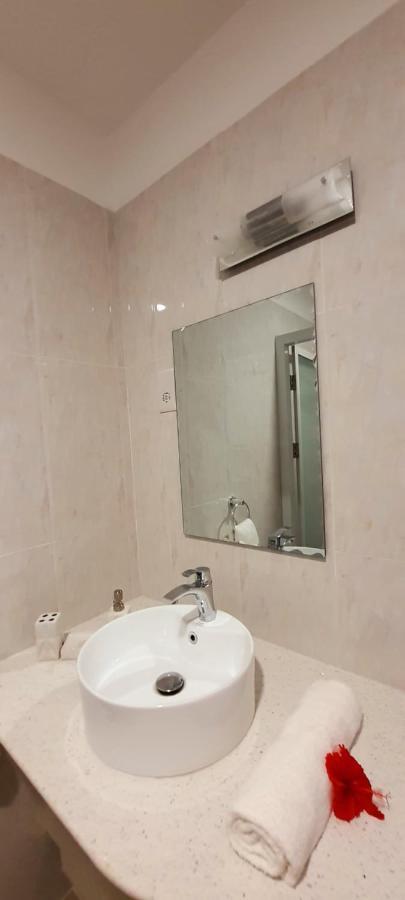 Le Chant De Merle Self -Catering Studios And Apartments マヘ島 エクステリア 写真
