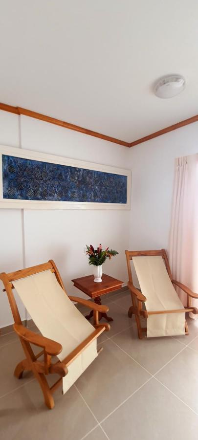Le Chant De Merle Self -Catering Studios And Apartments マヘ島 エクステリア 写真