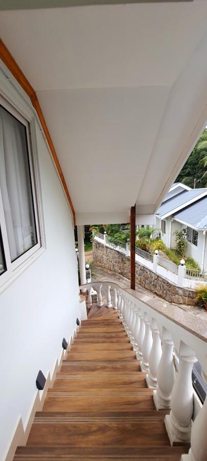 Le Chant De Merle Self -Catering Studios And Apartments マヘ島 エクステリア 写真